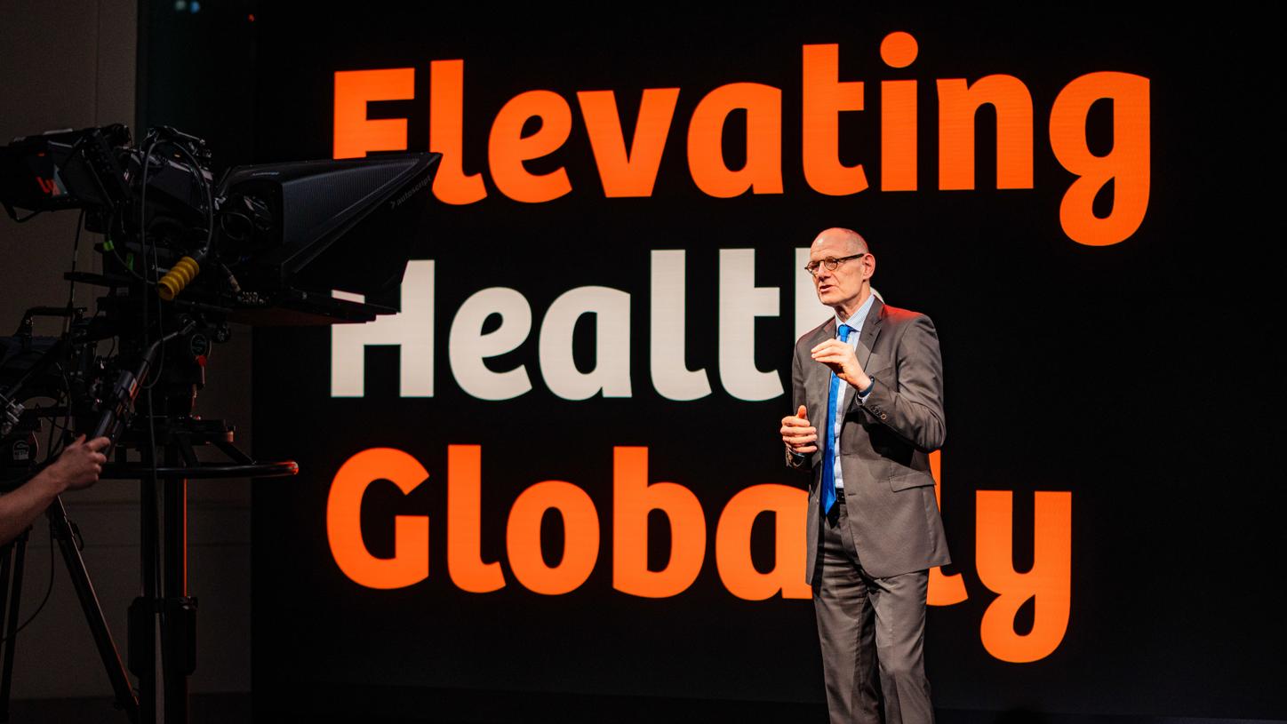 CEO Bernd Montag at the Siemens Healthineers AG annual shareholders’ meeting 2026