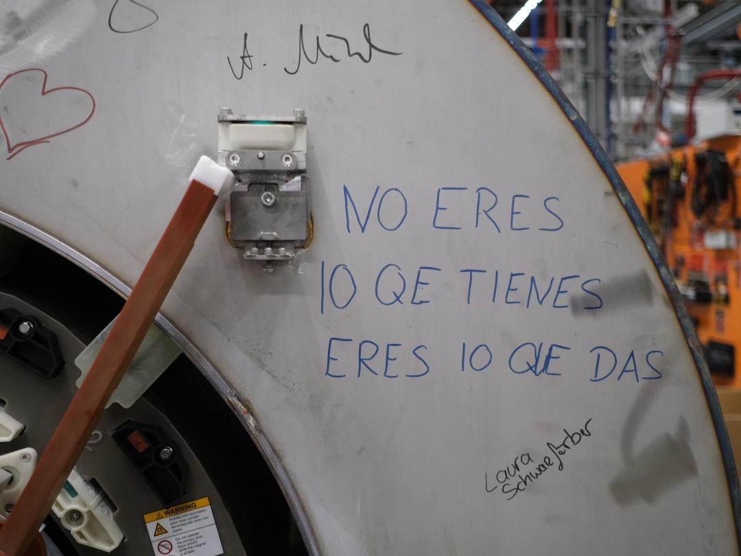Signatures on the magnet of the MRI system that eventually travelled to Peru