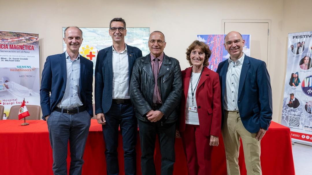 The three German Future Award winners together with Diospi Suyana founders Klaus and Martina John in Peru